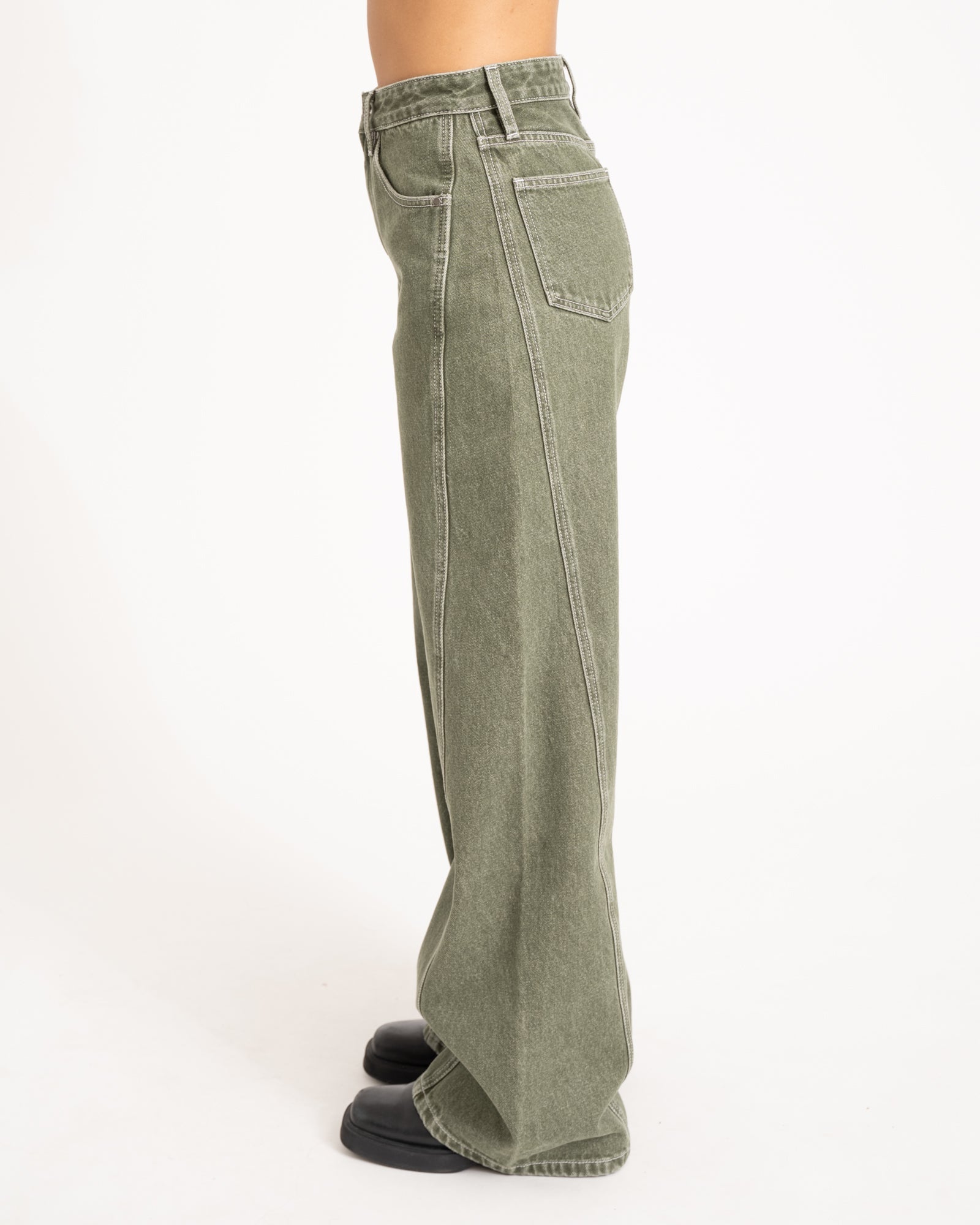 Missy Relaxed Seam Jeans Olive